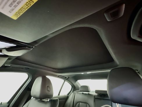 Used 2025 BMW 330i xDrive Sedan image 27