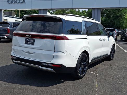Used 2024 Kia Carnival SX FWD image 9