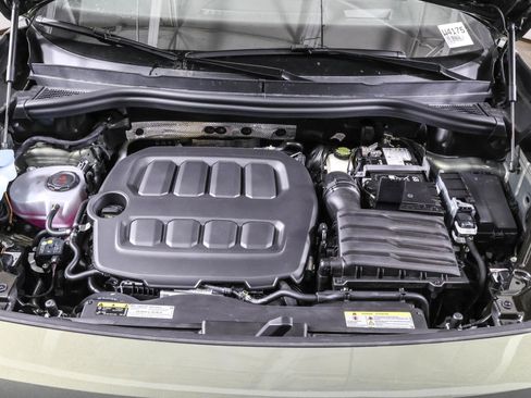 Used 2026 Volkswagen Tiguan SE R-Line AWD/4WD image 48