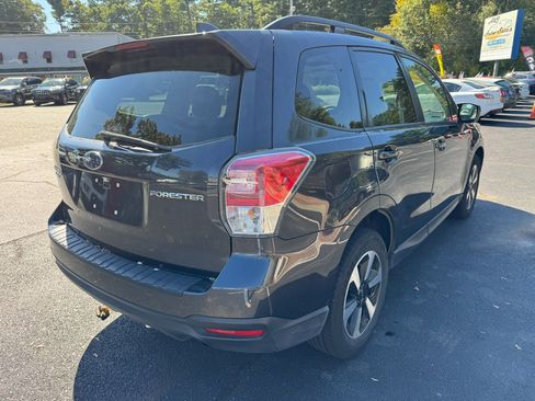 Used 2017 Subaru Forester 2.5i Premium image 9