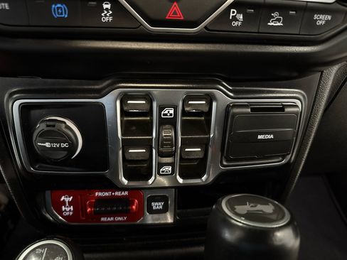 Used 2022 Jeep Wrangler Unlimited Rubicon 4xe w/ Cold Weather Group image 23