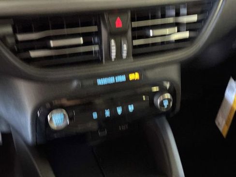 Used 2025 Ford Escape SE image 22