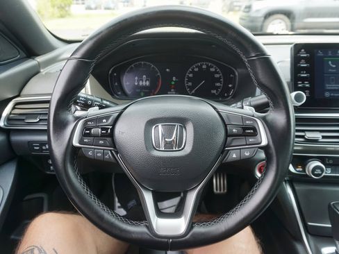 Used 2022 Honda Accord Sport image 3