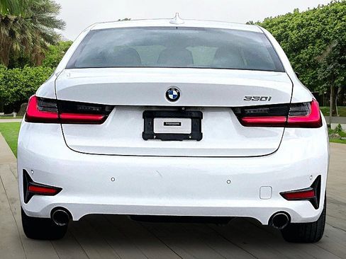 Used 2020 BMW 330i Sedan w/ Convenience Package RWD image 3