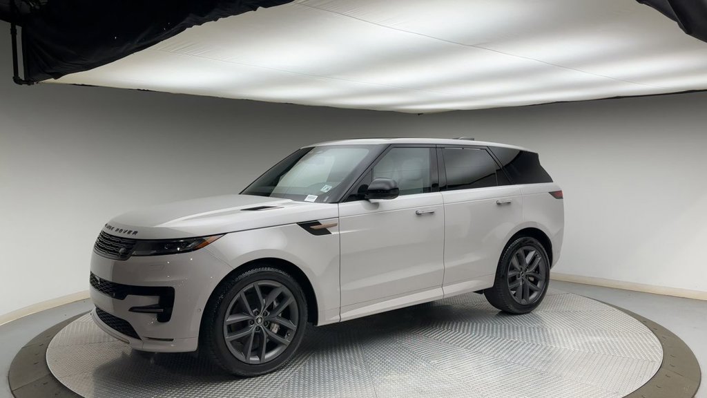 Used 2025 Land Rover Range Rover Sport Dynamic SE AWD/4WD image 6