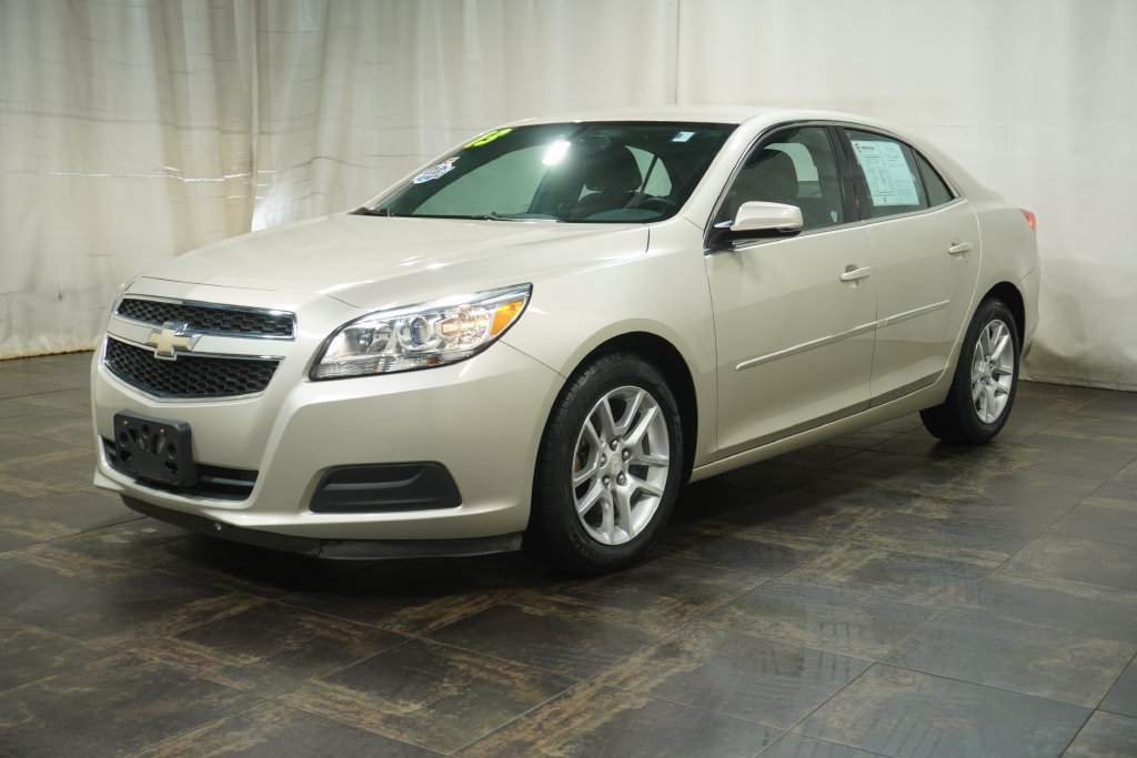 Used 2013 Chevrolet Malibu LT w/ Power Convenience Package FWD image 2