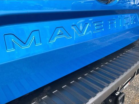 Used 2022 Ford Maverick Lariat w/ Lariat Luxury Package FWD image 10