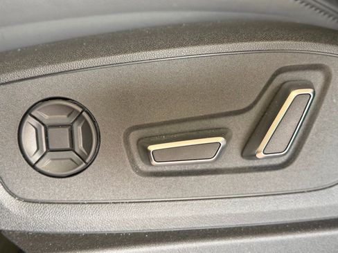 Used 2024 Audi SQ8 e-tron Premium Plus w/ AC Charging Package AWD/4WD image 18