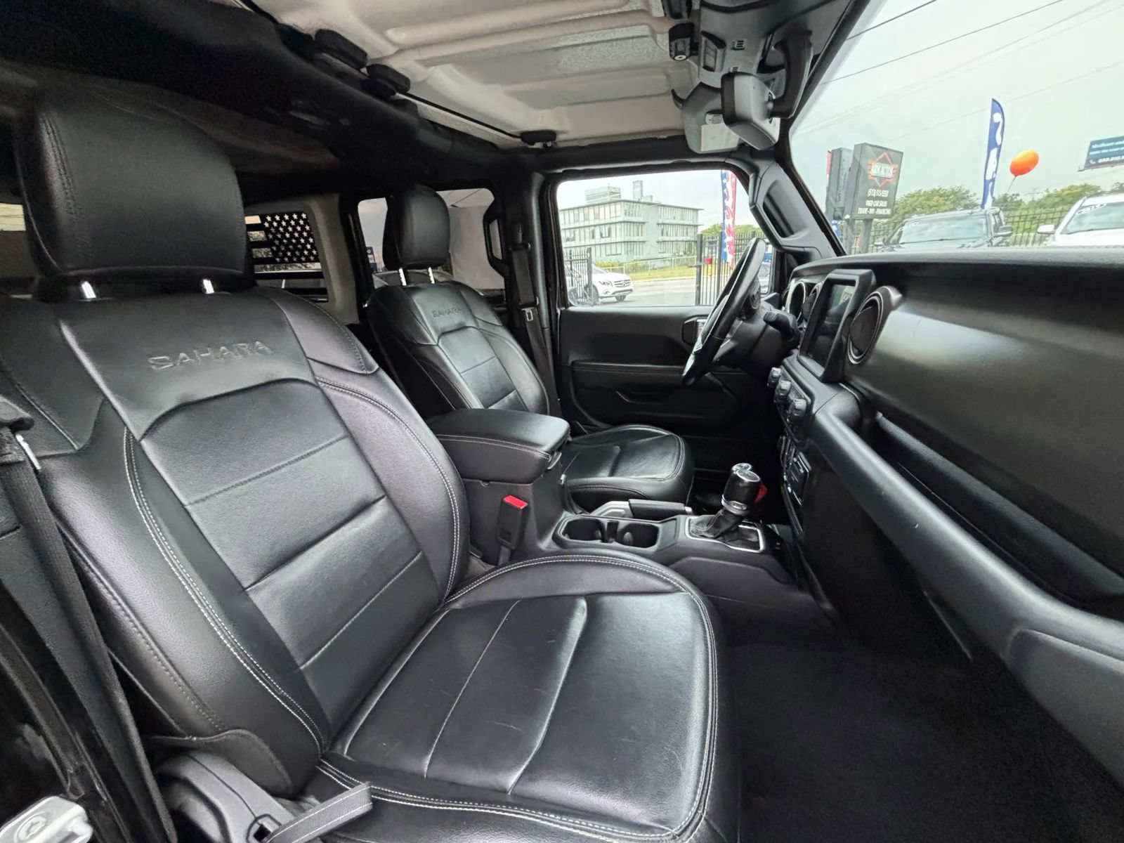 Used 2020 Jeep Wrangler Unlimited Sahara AWD/4WD image 32