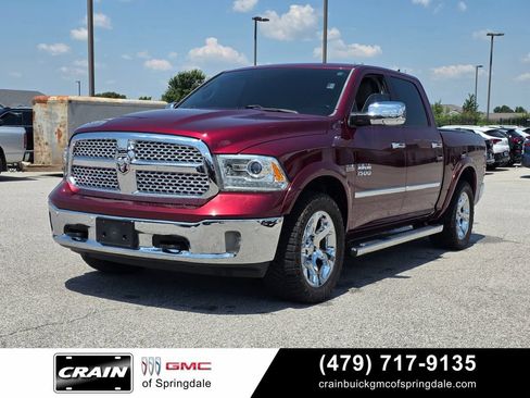 Used 2017 RAM 1500 Laramie w/ Convenience Group AWD/4WD image 3