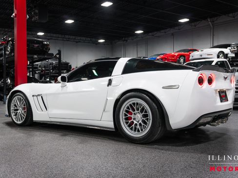 Used 2013 Chevrolet Corvette Grand Sport w/ 2LT Preferred Equipment Group RWD image 3