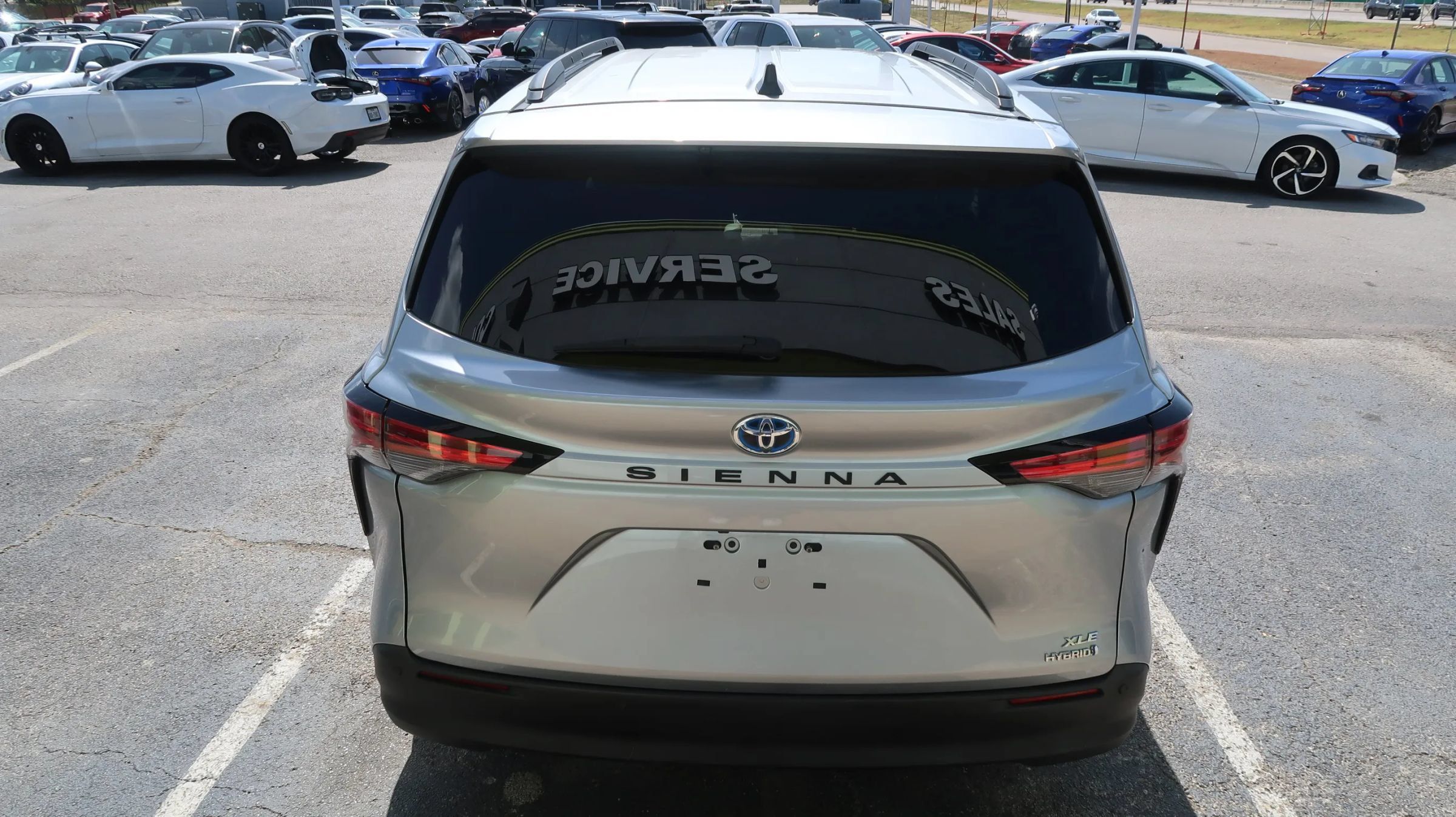 Used 2021 Toyota Sienna XLE FWD image 11