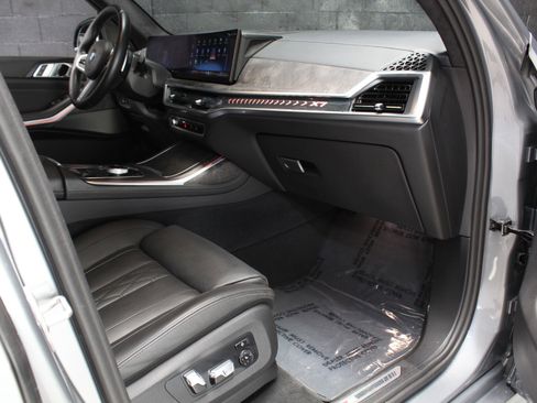 Used 2024 BMW X7 xDrive40i w/ Executive Package AWD/4WD image 46