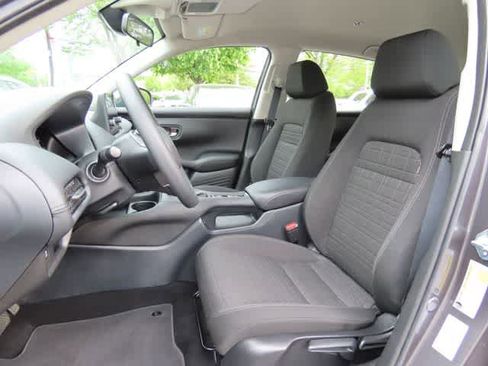 Certified 2025 Honda HR-V LX image 12