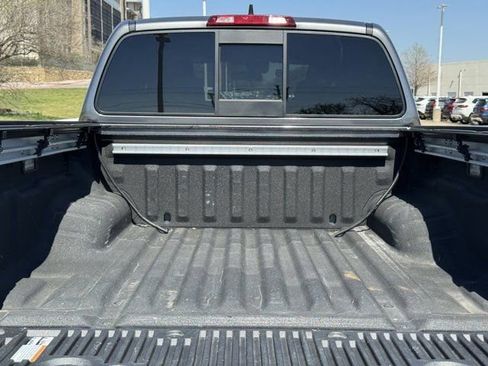 Used 2022 Nissan Frontier Pro-X image 30