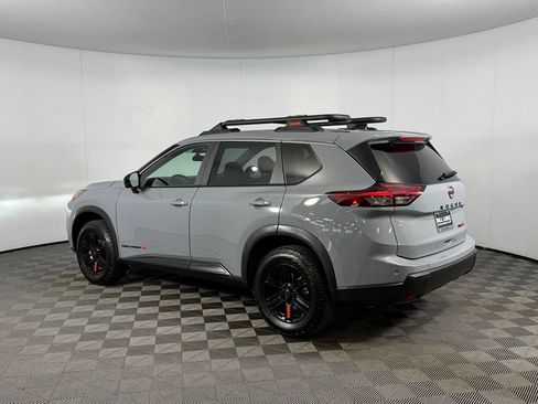 Used 2026 Nissan Rogue SV AWD/4WD image 8