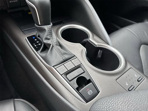 Used 2023 Toyota Camry XLE image 53