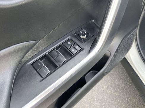 Used 2025 Toyota RAV4 XLE w/ Convenience Package image 27