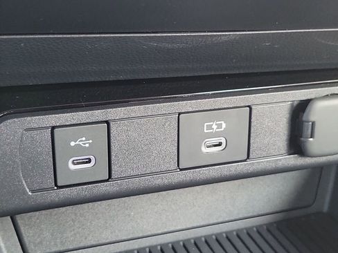 New 2026 Toyota Prius Plug-In Hybrid image 31