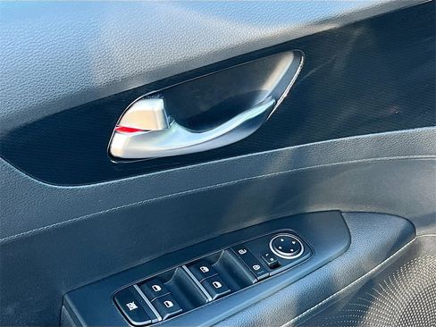 Used 2023 Kia Forte GT-Line w/ GT-Line Premium Package image 18