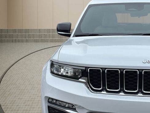 New 2025 Jeep Grand Cherokee Limited image 10