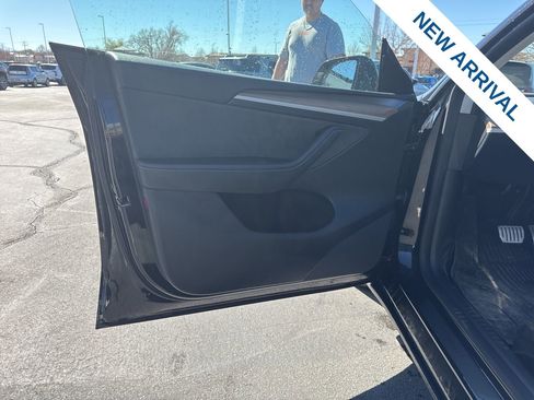 Used 2024 Tesla Model Y Performance AWD/4WD image 17
