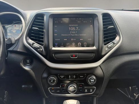 Used 2016 Jeep Cherokee Trailhawk w/ Comfort/Convenience Group AWD/4WD image 21