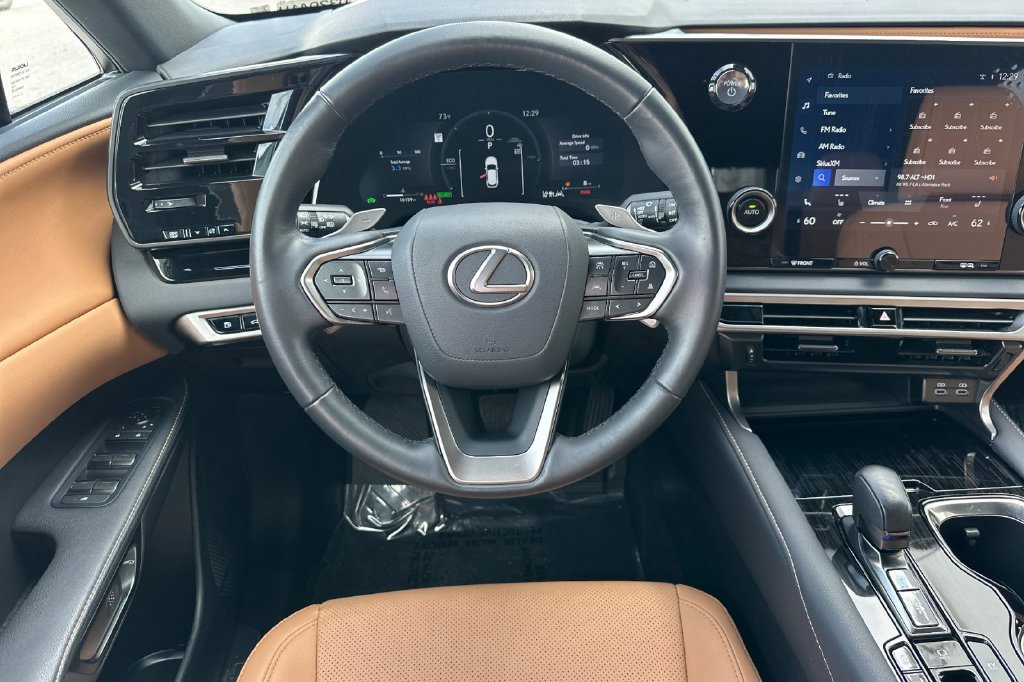 Used 2025 Lexus RX 350h AWD/4WD image 14