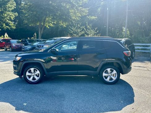 Used 2018 Jeep Compass Latitude AWD/4WD image 4