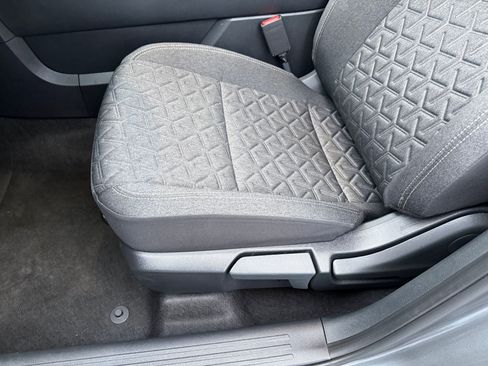 Certified 2025 Nissan Kicks SV image 12