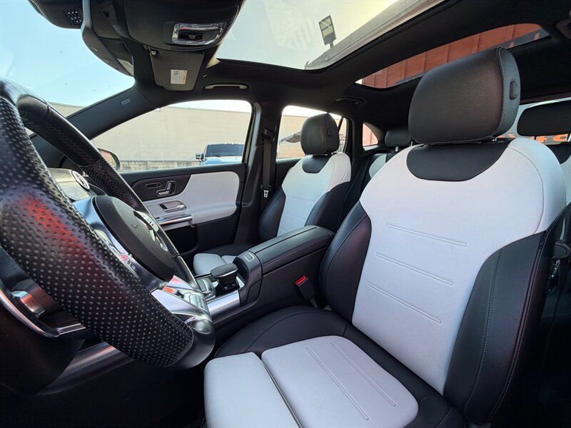 Used 2022 Mercedes-Benz GLA 35 AMG 4MATIC image 13