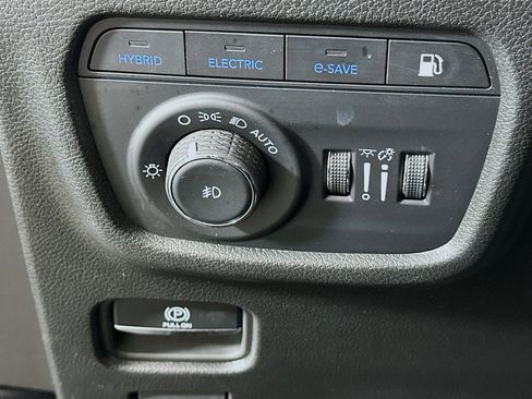 Used 2022 Jeep Grand Cherokee Limited 4xe image 17