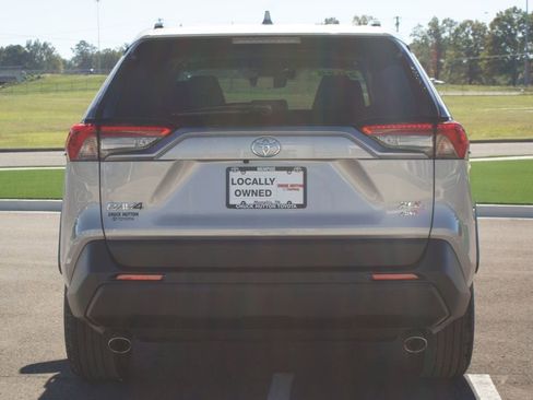 Used 2025 Toyota RAV4 XLE Premium image 3