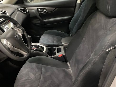 Used 2016 Nissan Rogue S w/ S Family Package FWD image 6