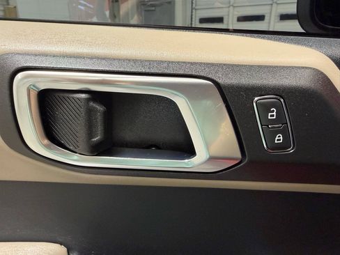Used 2022 Ford Bronco Wildtrak AWD/4WD image 11