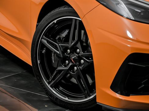 Used 2022 Chevrolet Corvette Stingray Premium Conv w/ Z51 Performance Package image 3