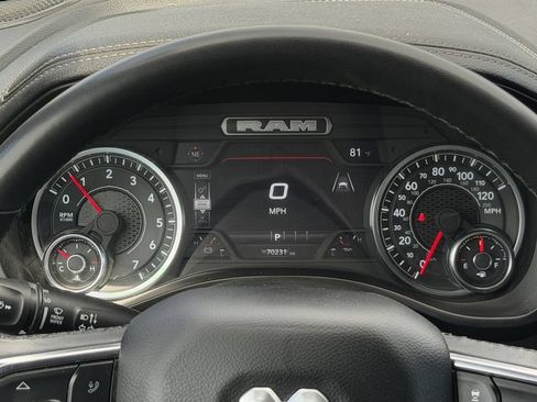 Used 2025 RAM 1500 Laramie AWD/4WD image 11