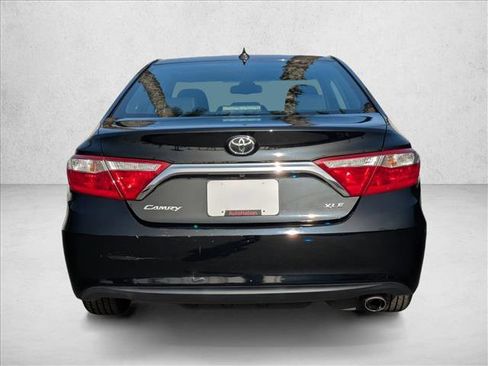 Used 2017 Toyota Camry XLE image 6