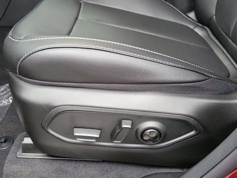 New 2025 Jeep Grand Cherokee Limited w/ Luxury Tech Group II AWD/4WD image 14