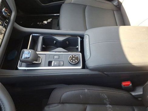 New 2026 Nissan Pathfinder SL image 15