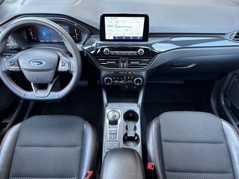 Used 2025 Ford Escape ST-Line FWD image 15