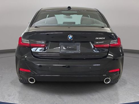 Used 2024 BMW 330i Sedan w/ Premium Package RWD image 8