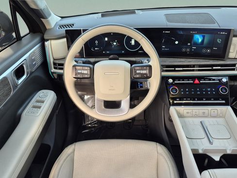Used 2025 Hyundai Santa Fe Calligraphy FWD image 12