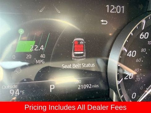 Used 2023 Toyota Highlander XLE FWD image 6