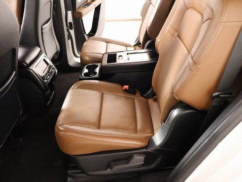 Used 2023 Lincoln Aviator Reserve w/ Equipment Group 201A image 13