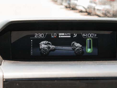Used 2019 Subaru Crosstrek Hybrid w/ Moonroof Package w/Navigation AWD/4WD image 18