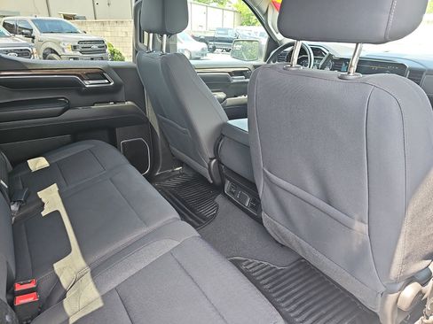 Used 2023 Chevrolet Silverado 1500 LT AWD/4WD image 11
