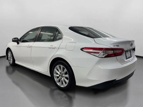 Used 2018 Toyota Camry LE FWD image 7