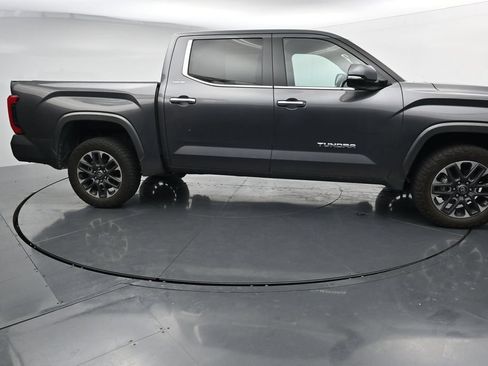 Used 2025 Toyota Tundra Limited AWD/4WD image 9