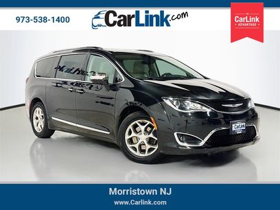 Used 2017 Chrysler Pacifica Limited w/ UConnect Theater Package